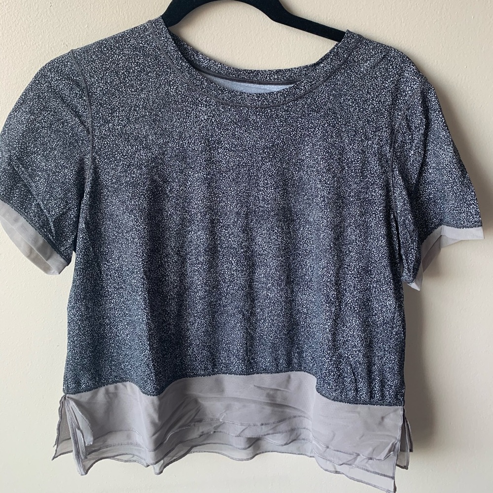 Lululemon Unique Size 6 Fitness or Leisure Top